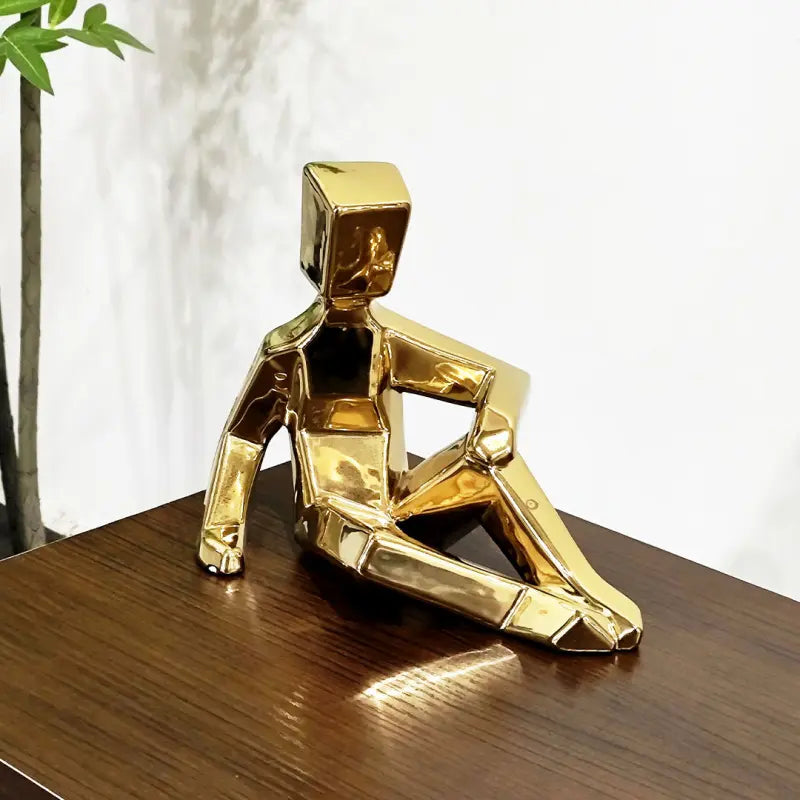 Symmetry Mannequin Centerpiece